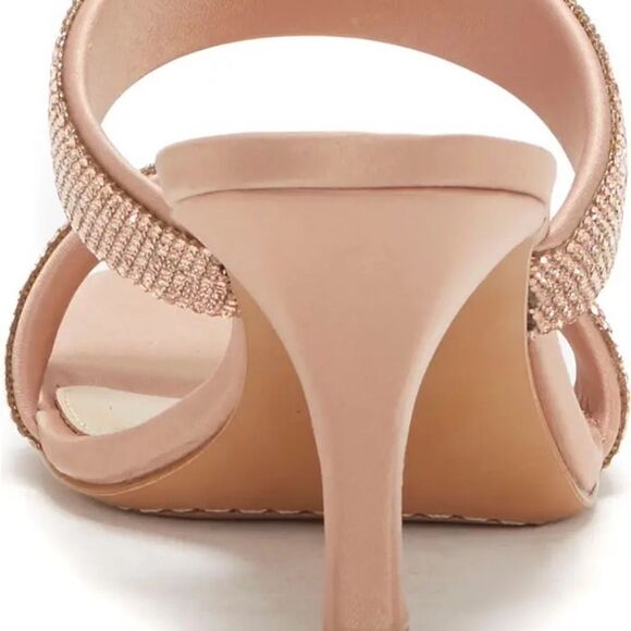 ✨ Aslee Sandal
VINCE CAMUTO✨ - Picture 9 of 12